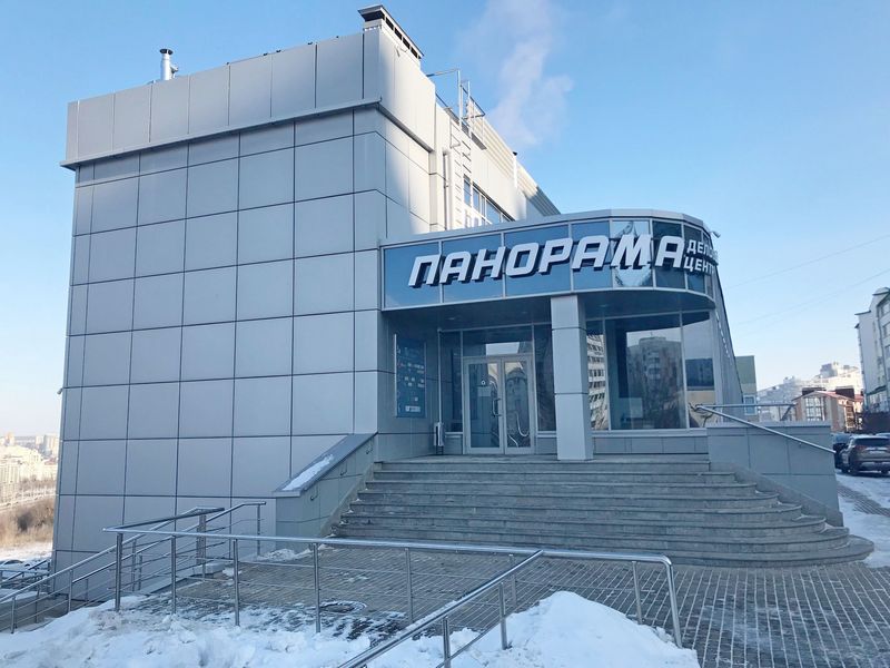 Просторное офисное помещение